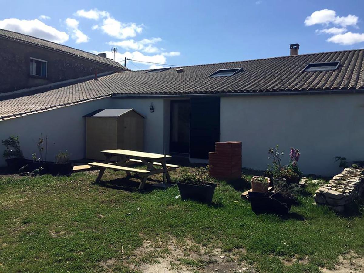 Chai Crann Piorra Saint-Genes-de-Blaye Exterior foto